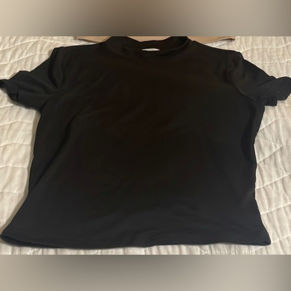 Crop top worn a hour smoke animal free home
